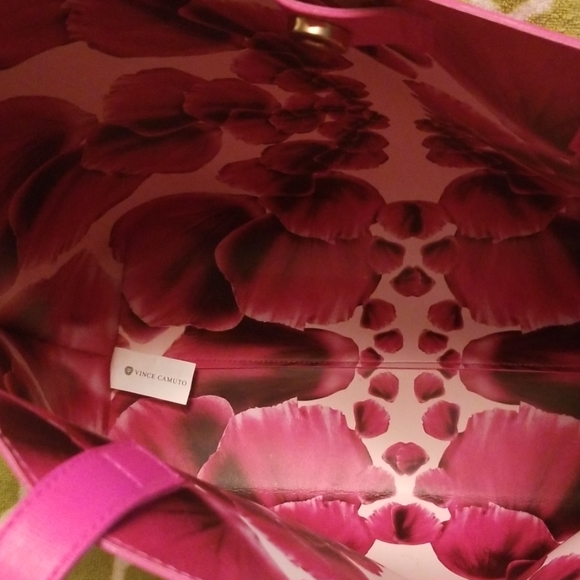 Vince Camuto tote - Picture 3 of 3